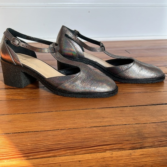 Mellow Yellow Paris Silver/Gray Iridescent Leather T-Strap Block Heels - EU 40 - Picture 6 of 11